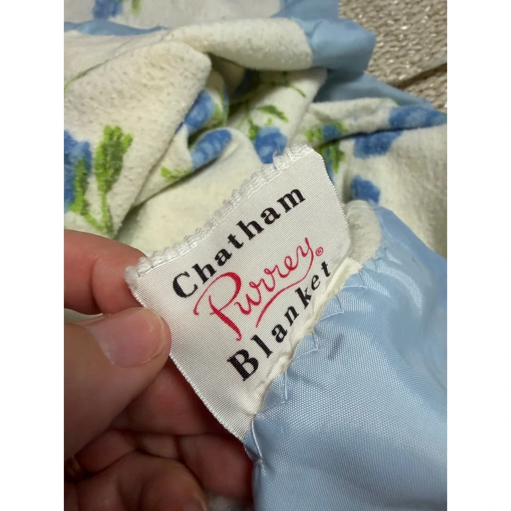 Vintage Chatham Purrey Blanket Blue Rose Floral Satin Trim Thermal cottage 72x86